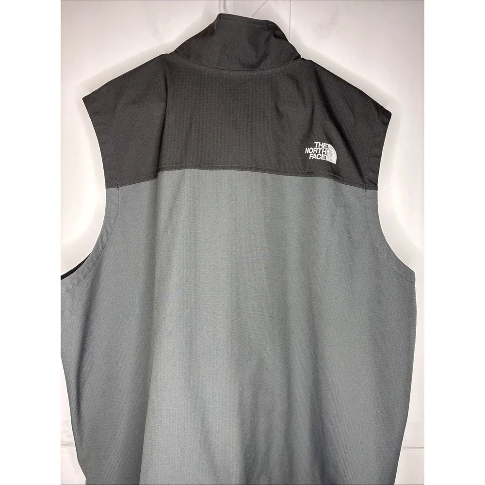 The North Face Castle Rock Soft Shell Full-Zip Vest Black & Gray XXL  logo‎
